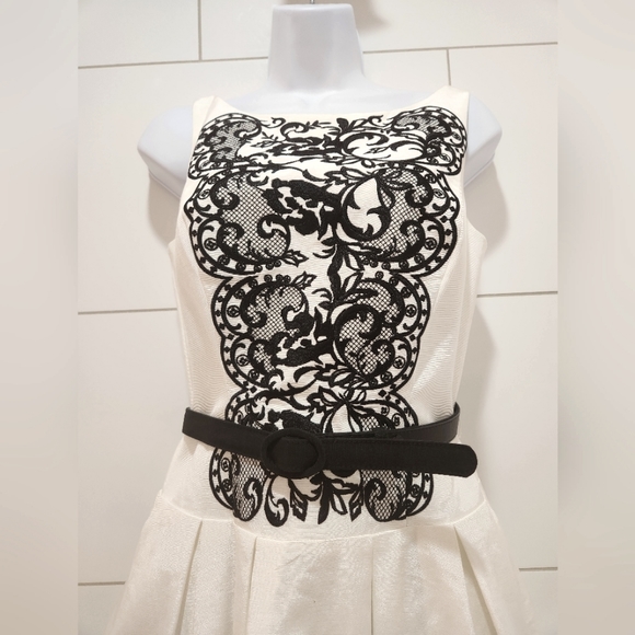 White House Black Market party dress, size 2, white with black. New with tags - Picture 2 of 5